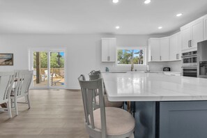 Dining - Trottin’ To Paradise: Charming, Spacious Rental with Private Pool (Oak Island)