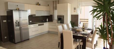 Apartment (Apartment Toma (ST) - Comfort Two Bed) | Private kitchen | Fridge