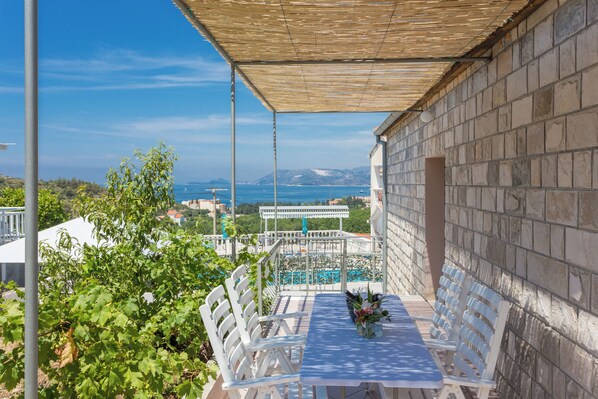 Căn hộ (Apartments Oleander Sea View - Three ) | Hiên