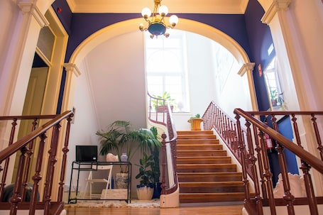 Living area. La Palma Hostel Leiria