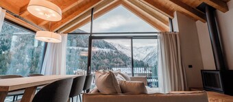 DALANIA MOUNTAIN APARTMENTS