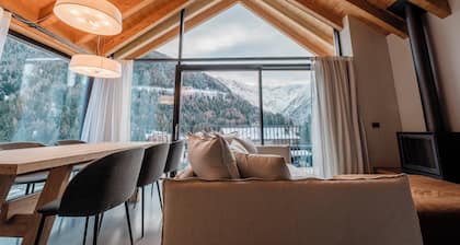 DALANIA MOUNTAIN APARTMENTS