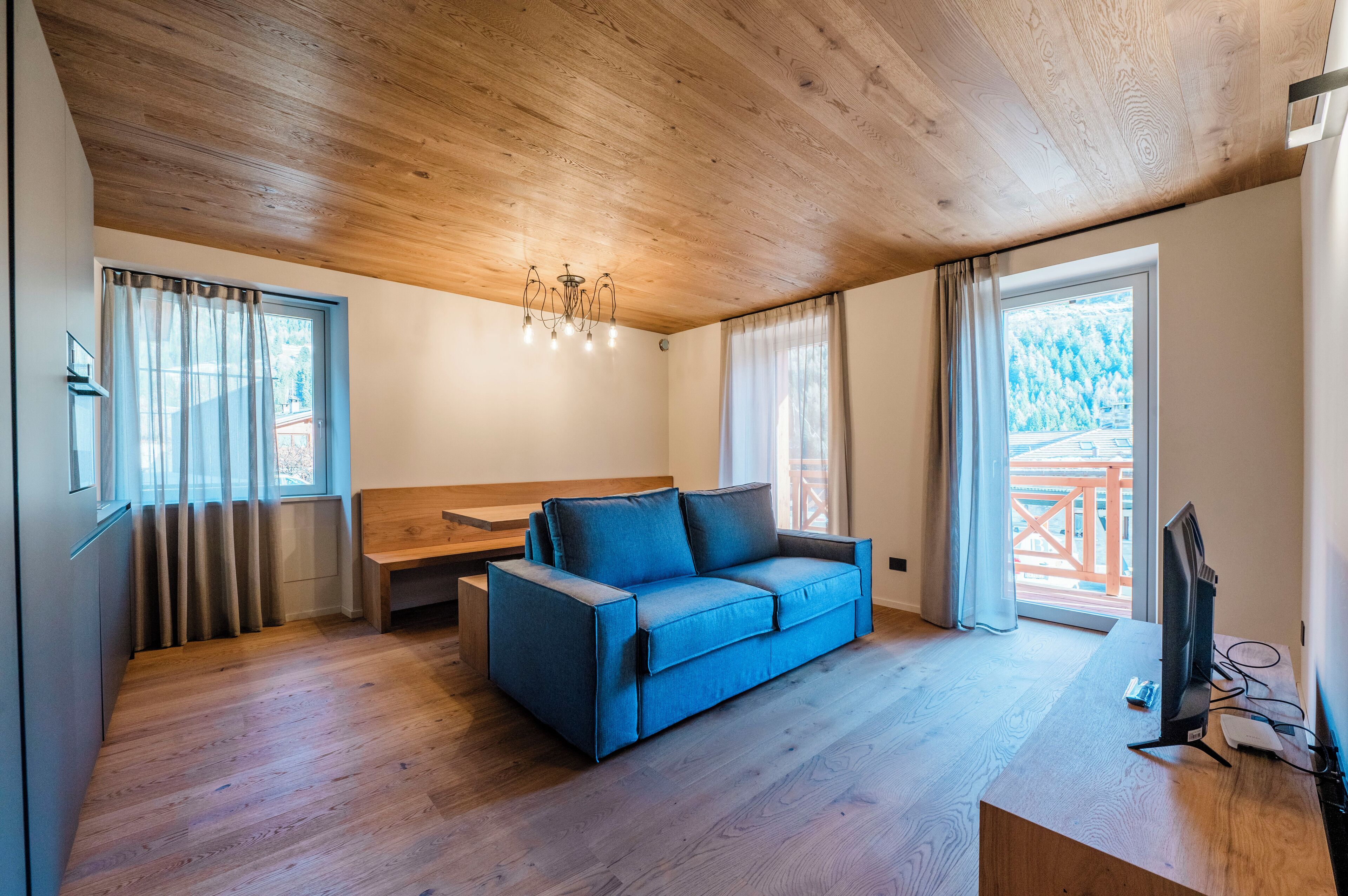 Standard Apartment, Mountain View | Living area | Flat-screen TV