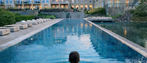 2 piscine coperte, piscina all'aperto