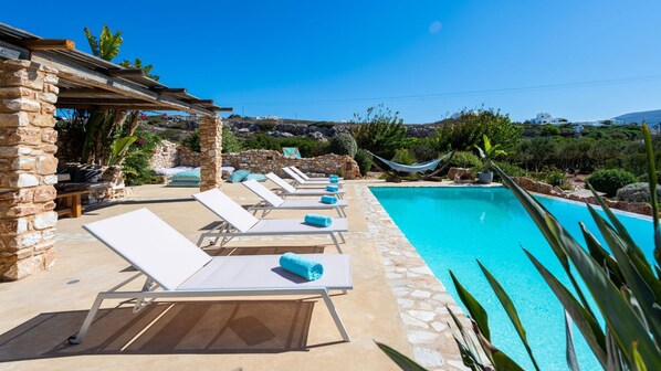 Villa | 12 bedrooms, desk, soundproofing - Blue Greens Villas in Krios, Paros Island (Paros)