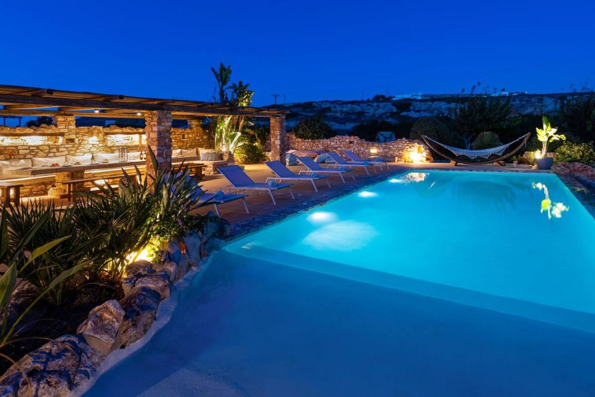 Villa | 12 bedrooms, desk, soundproofing