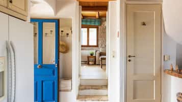 12 habitaciones, escritorio y sistema de insonorización