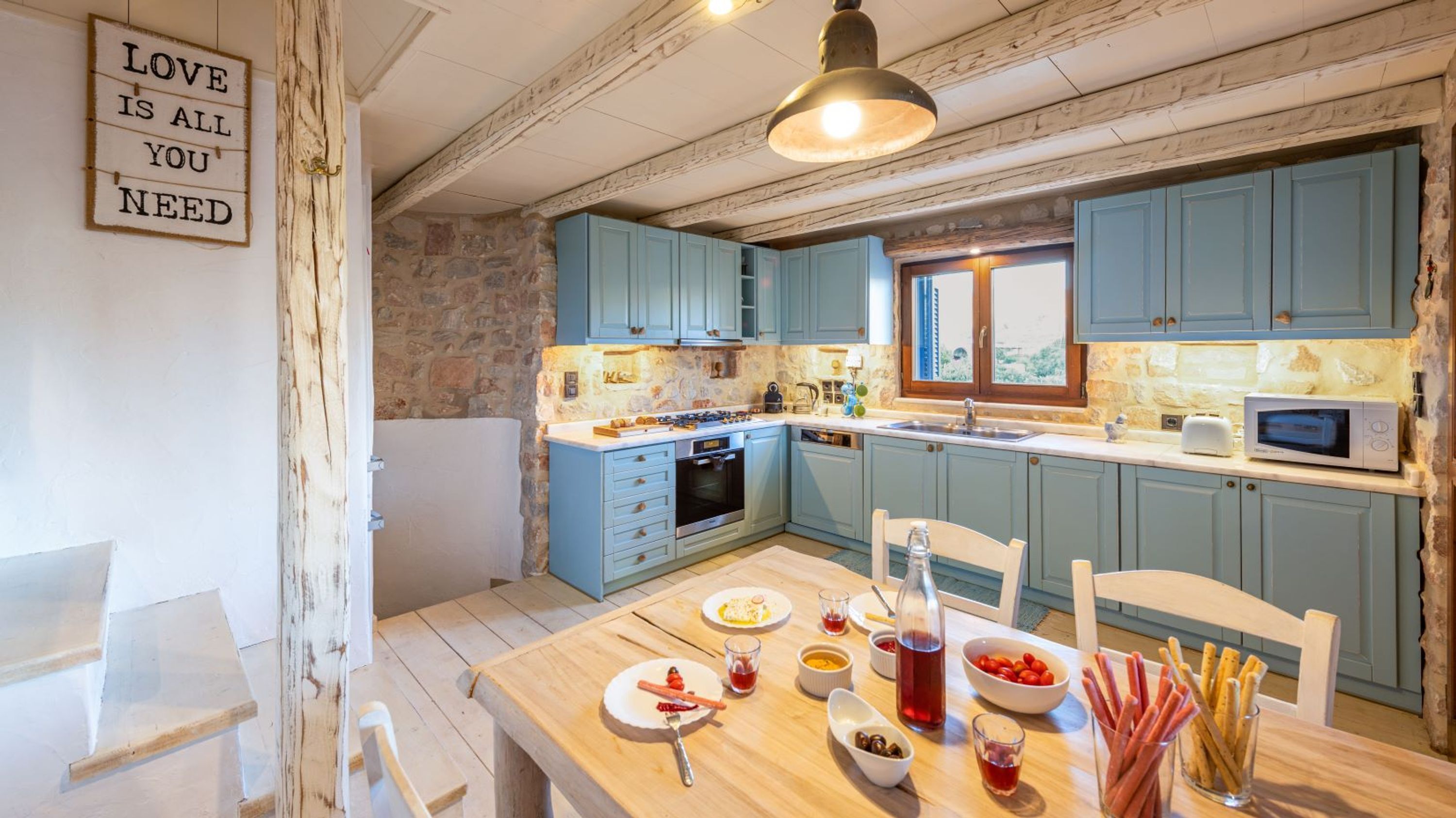 Villa | 12 bedrooms, desk, soundproofing