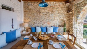 別墅 | 12 間臥室、書桌、隔音