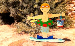 12 間臥室、書桌、隔音