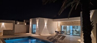 Villa DAR Zineb Djerba,ideal Pour les Familles Avec une Splendide Piscine Privée