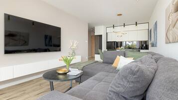 TV connectée, table de tennis de table