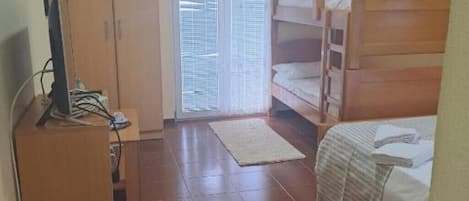 1 室のベッドルーム、WiFi、ベッドシーツ