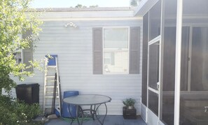 Outdoor dining - MAGICAL VACATION (Kissimmee)