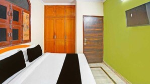 Classic Double Room, City View | WiFi (free) - JPS LUX RESIDENCY (New Delhi)
