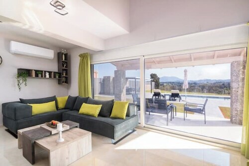 Castelia Luxury Villas - Villa Elpida