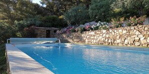 Pool - Maison Familiale à Aix en Provence, au Calme, vue Magnifique (Aix-en-Provence)