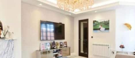 Smart TV, fireplace, video games