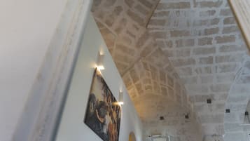 Deluxe Triple Room, Garden View | Minibar, in-room safe, soundproofing, free WiFi