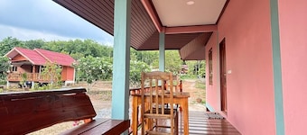 Leelawadee - Baan Lom Suay