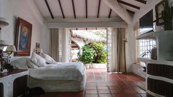 7 bedrooms, iron/ironing board, free WiFi, bed sheets