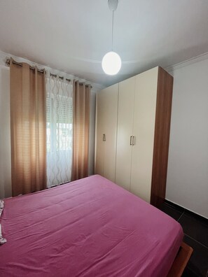 1 quarto, ferros/tábuas de passar roupa, Wi-Fi, roupa de cama