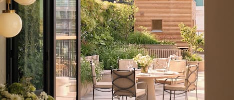 Penthouse (Suite) | Egyptiska bomullslakan, sängtillbehör av högsta kvalitet och duntäcken