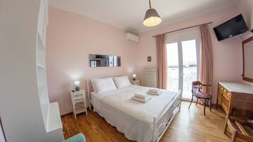 2 bedrooms, iron/ironing board, free WiFi