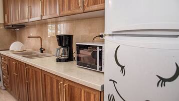 Family Apartment, Balcony, Sea View | Private kitchen
