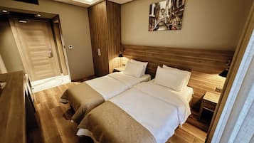 Twin Room | Premium bedding, minibar, free WiFi, bed sheets