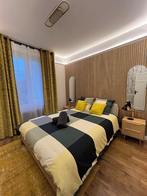 3 bedrooms, desk, iron/ironing board, free WiFi