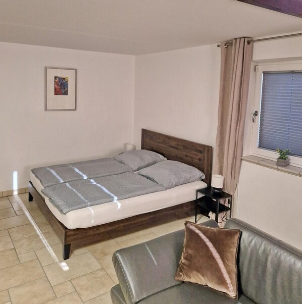 2 dormitorios, cuna de viaje, wifi y ropa de cama