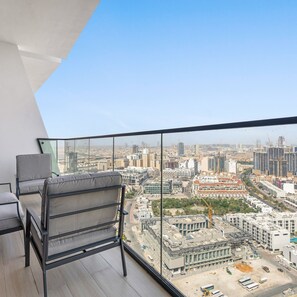 Room - Binghatti Heights - 2603 1BR (Dubai)