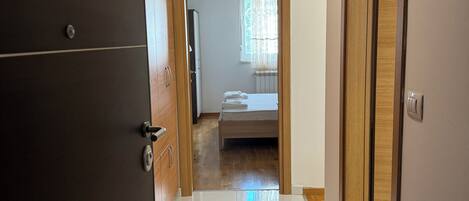 1 makuuhuone, silitysrauta/-lauta, Wi-Fi, vuodevaatteet