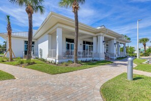 Exterior - Pool, Golf & Beach Access: Fort Pierce Condo! (Fort Pierce)