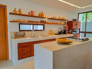 Fridge, microwave, oven, coffee/tea maker