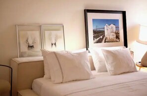 4 quartos, escrivaninha, ferros/tábuas de passar roupa, Wi-Fi