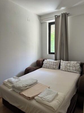 1 bedroom, iron/ironing board, WiFi, bed sheets