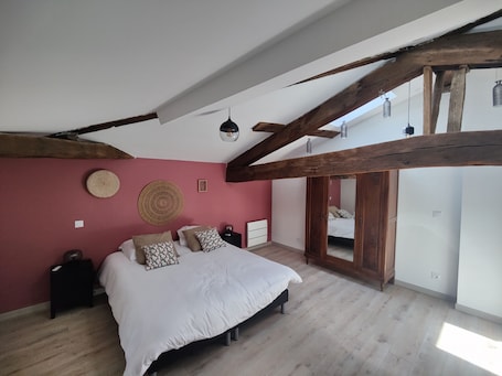 Family Room. Yac Aventures
