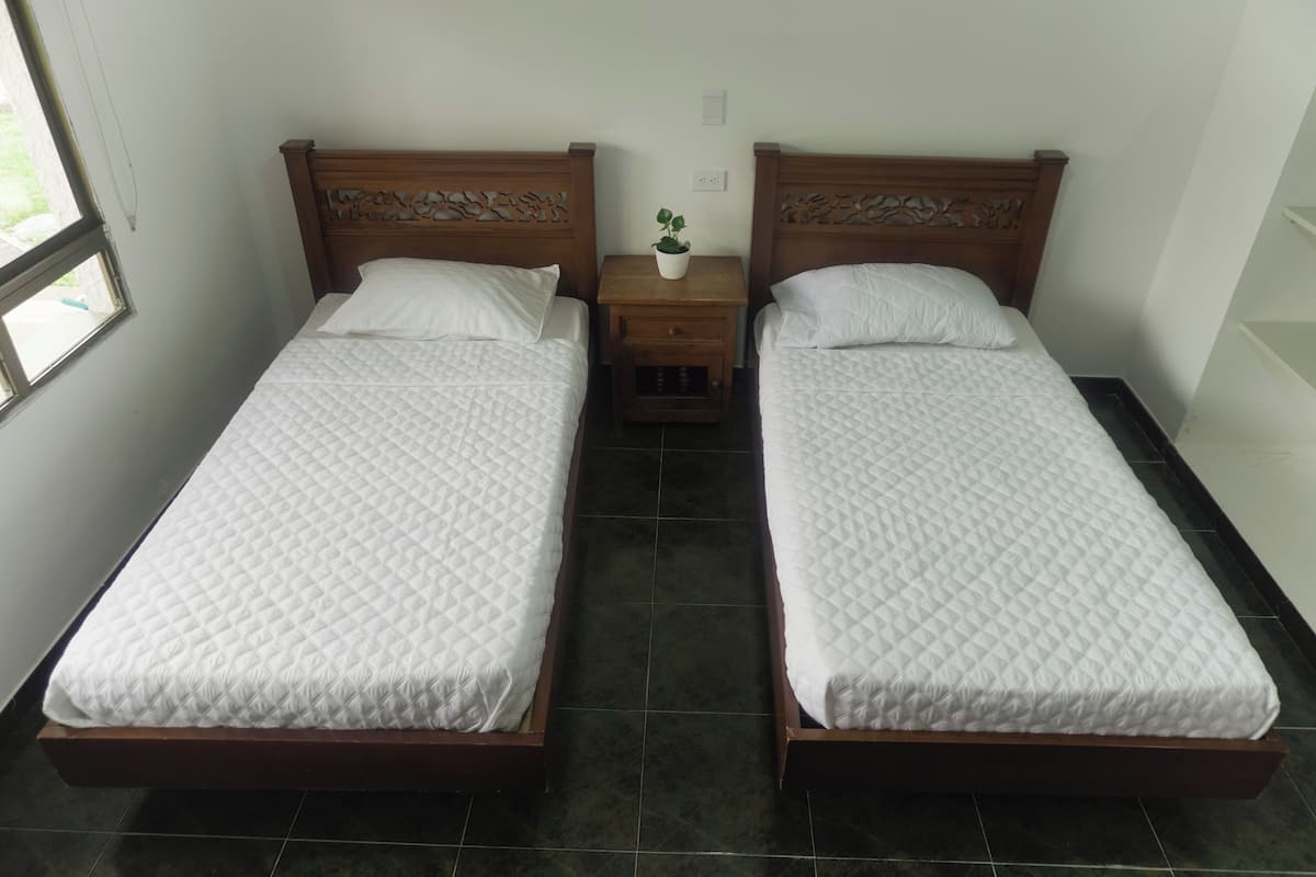 Down duvets, iron/ironing board