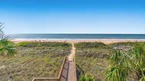 A wooden boardwalk leading to a beach with a clear view of the ocean. - Crescent Sands of WH-H2 3Br OF Condo (North Myrtle Beach)