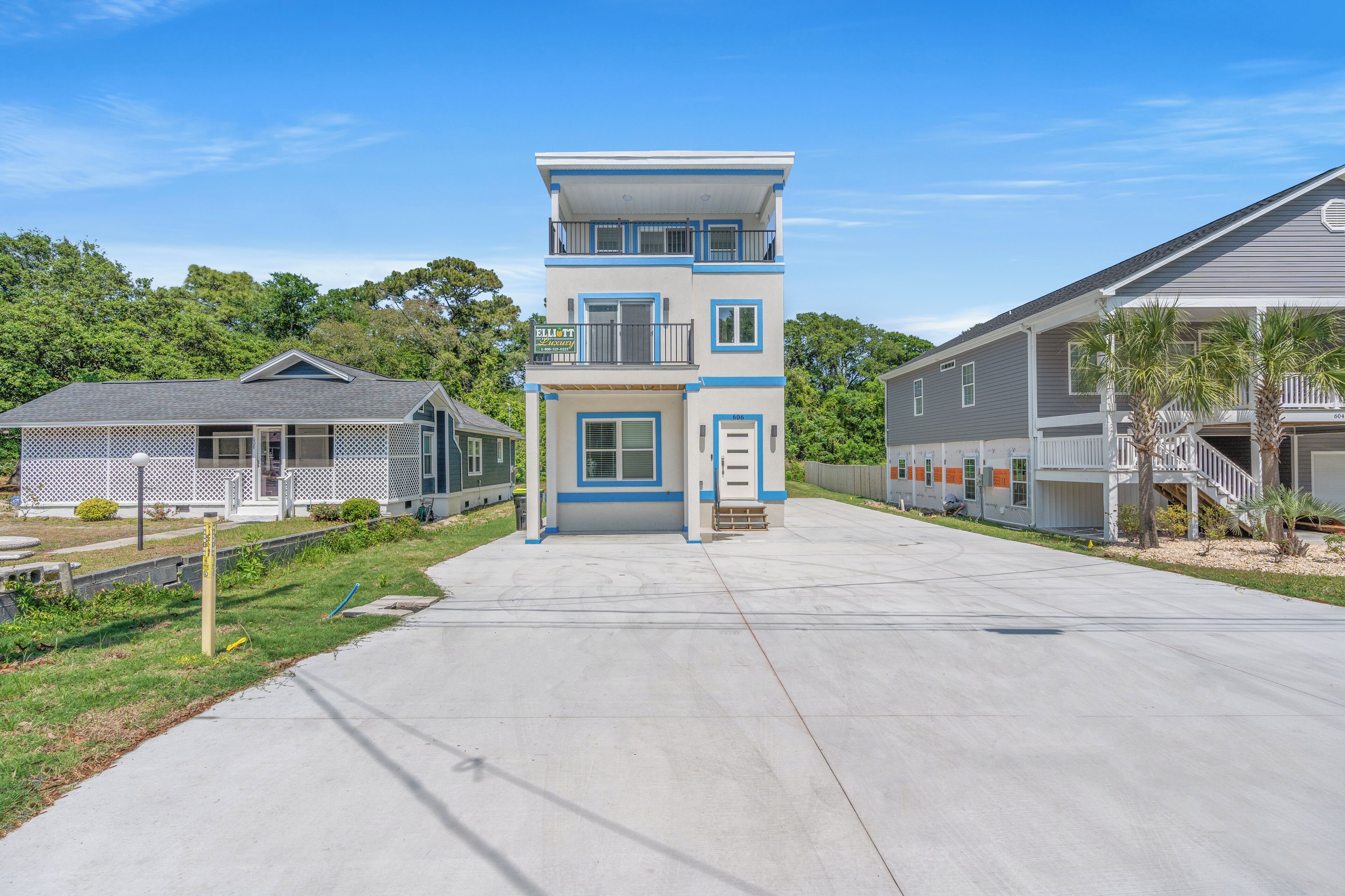 Shell or High Water-3BR House-Short walk to Beach