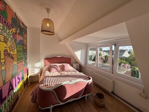 2 bedrooms, iron/ironing board, WiFi, bed sheets - Maison 2 Chambres, Jardin Proche Plage & Centre Ville (Sangatte)