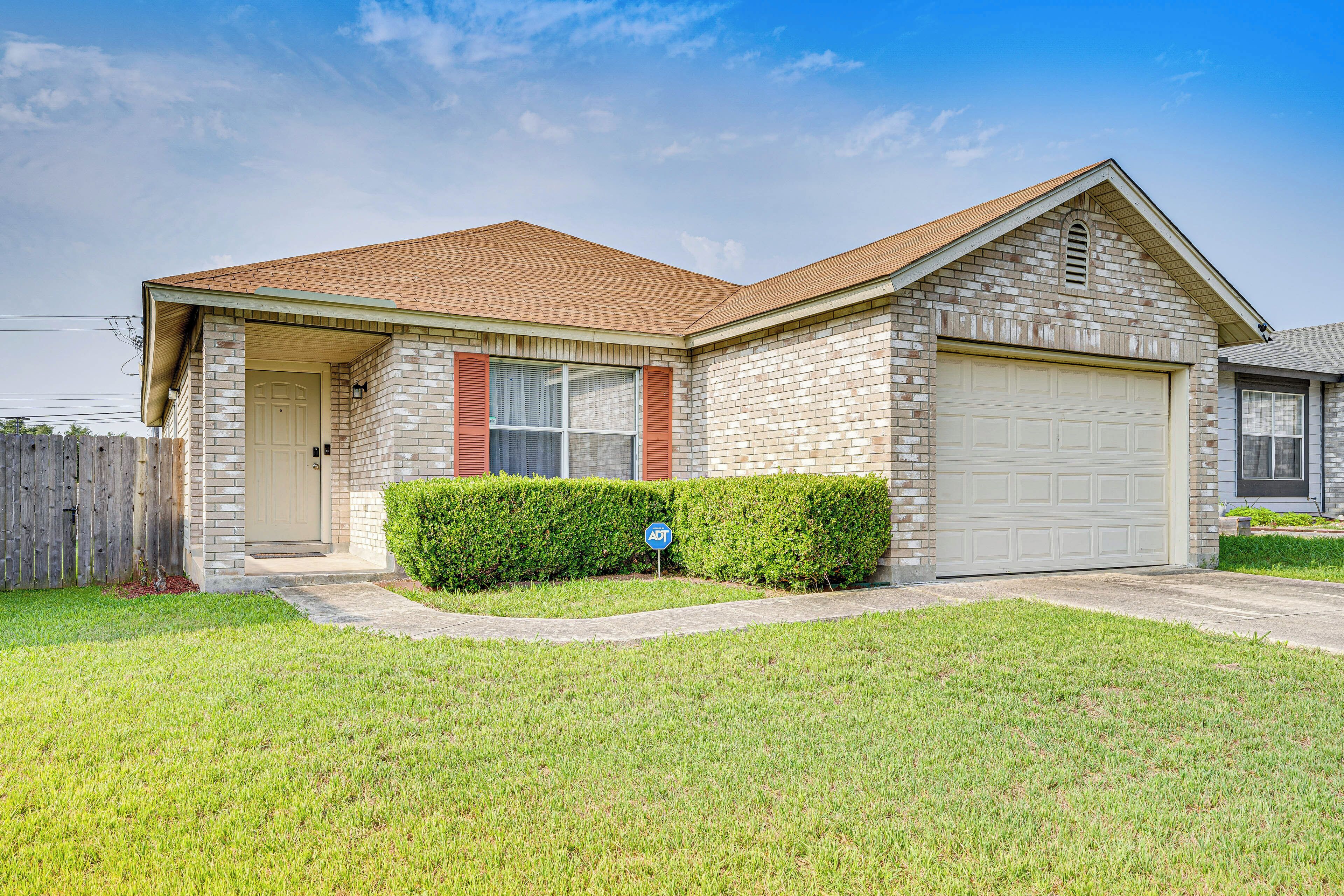 Bright San Antonio Home < 13 Mi to Downtown!