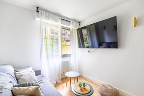 TV - Lavie Maison: Studio Équipé (Bordeaux)