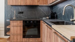 茶具/咖啡用具、冰箱、烤箱、炉灶