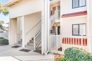 Condo, Multiple Beds (Latitude 29 #36) | Exterior
