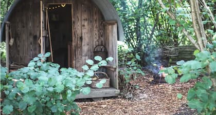Handcrafted Grain Store Yurt in Somerset woodland; off-grid relaxation, campfire