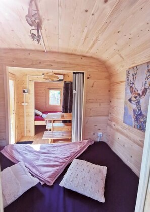 2 bedrooms