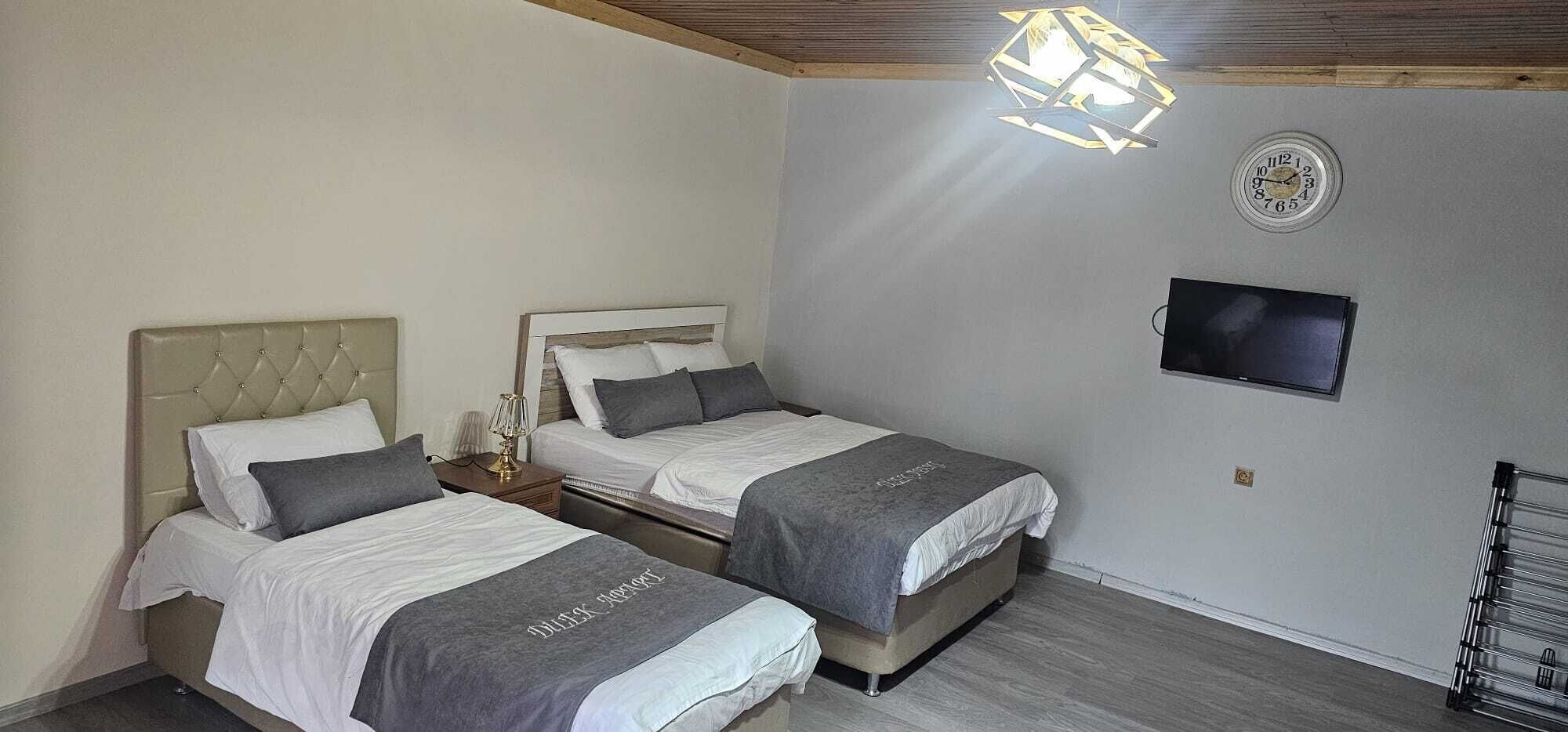 Basic Quadruple Room | Blackout drapes, soundproofing, iron/ironing board, free WiFi